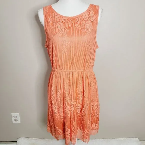 Buckle Peach Lace Dress Large - Picture 1 of 9